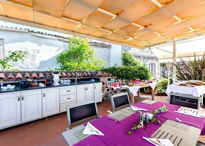 Begonvilla Evleri Aparthotel Ayvalı